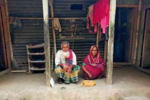 বাড়ি থেকে ভ্যান চুরি, আয়ের পথ হারিয়ে দিশাহারা পরিবারটি