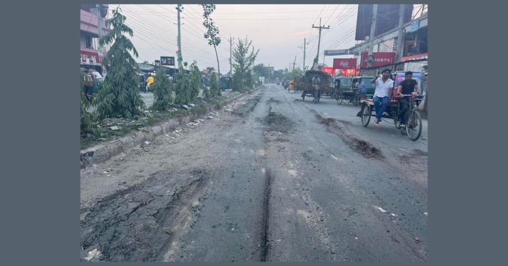 কুষ্টিয়া-রাজবাড়ী সড়কের বেহাল দশা 3 173867943867a2248e8488f কুষ্টিয়া-রাজবাড়ী সড়কের বেহাল দশা