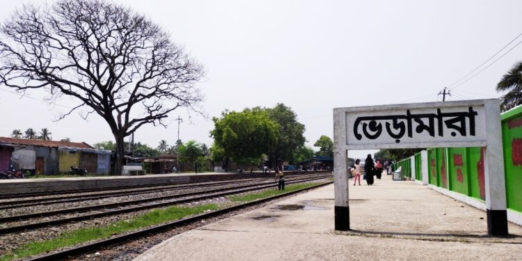 কুষ্টিয়ার তিন উপজেলার লাখো মানুষ ভোগান্তির শিকার