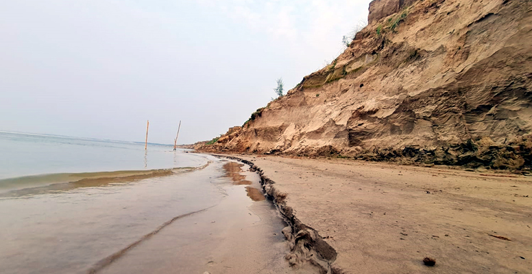 কুষ্টিয়ায় প্রকল্পের বয়স ৬ মাস পেরিয়ে গেল এখনো শুরু হয়নি বাঁধের কাজ