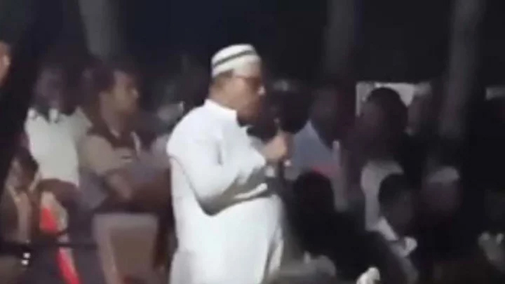 যারা আমার বিরোধিতা করবে, তারা আল্লাহর সঙ্গে বিরোধিতা করবে