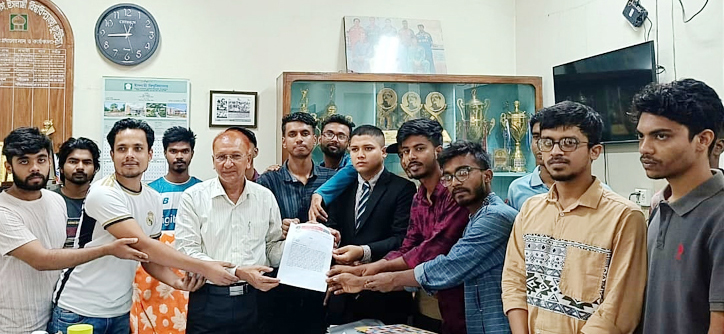৬ দফা দাবীতে ইবির ক্রীড়াবিভাগে শাখা ছাত্রলীগের স্মারকলিপি প্রদান