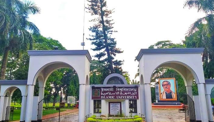 ভবনে প্রবেশে নিষেধাজ্ঞার বিষয়ে অবহিত করেনি প্রশাসন