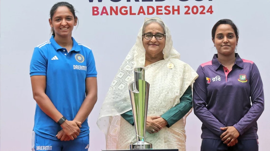 নারী টি-টোয়েন্টি বিশ্বকাপ ট্রফির সঙ্গে ছবি তুললেন প্রধানমন্ত্রী 7 173867966467a2257022f26 নারী টি-টোয়েন্টি বিশ্বকাপ ট্রফির সঙ্গে ছবি তুললেন প্রধানমন্ত্রী
