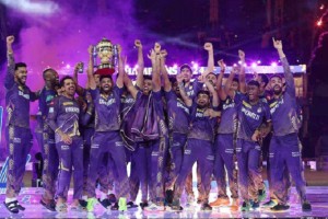 শাহরুখের ঘরে টাকার বস্তা আইপিলে অর্থের ঝনঝনানি
