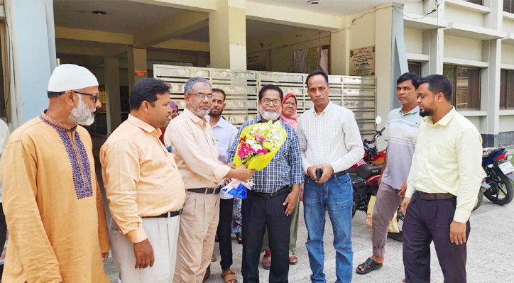 ভেড়ামারায় বিভিন্ন অবকাঠামো উন্নয়ন প্রকল্পের কাজ পরিদর্শন