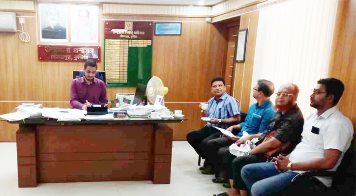 দৌলতপুর উপজেলা নির্বাহী অফিসারের সাথে দুর্নীতি প্রতিরোধ কমিটির সভা