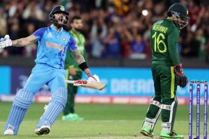 কোহলিকে পাকিস্তানের ‘হুমকি’ 