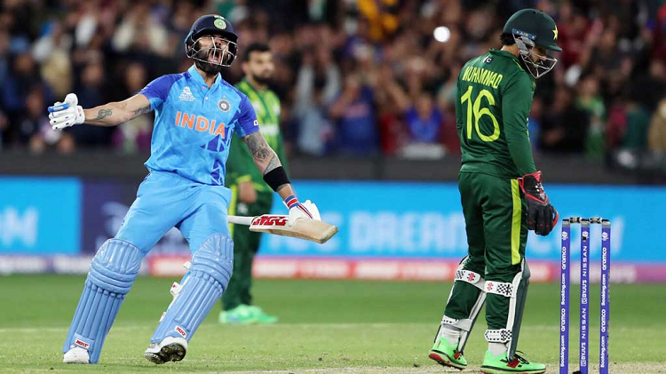 কোহলিকে পাকিস্তানের ‘হুমকি’ 