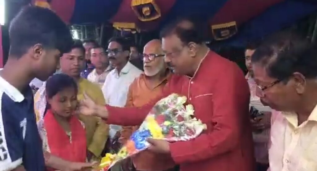 কুষ্টিয়ার কুমারখালীতে দুই দিনব্যাপী সামাজিক যাত্রাপালা মঞ্চায়িত