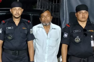 কুষ্টিয়া র‌্যাবের অভিযানে বিস্ফোরক মামলার আসামি আটক