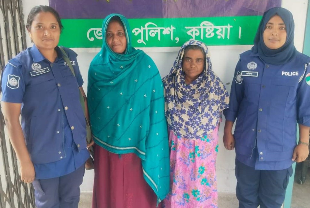 খোকসায় দু’জন নারী মাদক ব্যবসায়ী গ্রেফতার 3 173867988567a2264d0b319 খোকসায় দু’জন নারী মাদক ব্যবসায়ী গ্রেফতার