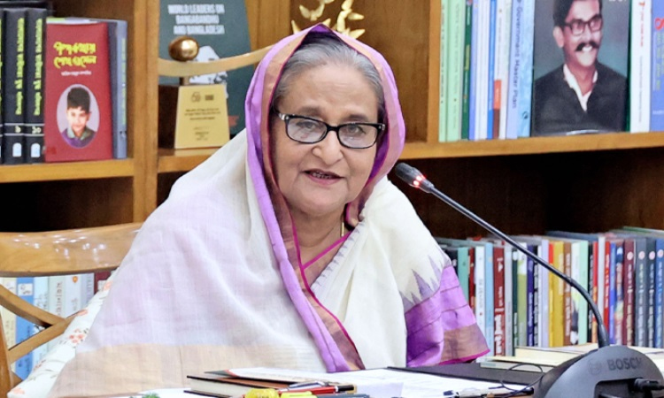 আপদকালীন খাদ্য মজুত আছে: প্রধানমন্ত্রী