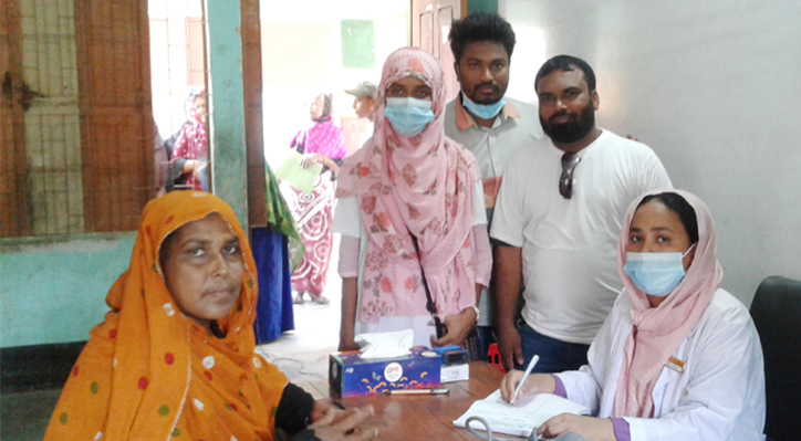 দৌলতপুরে ফ্রি মেডিকেল ক্যাম্প অনুষ্ঠিত
