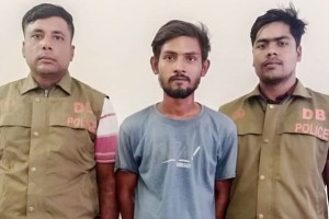 মিরপুরে ডিবির হাতে মাদক ব্যাবসায়ী গ্রেফতার