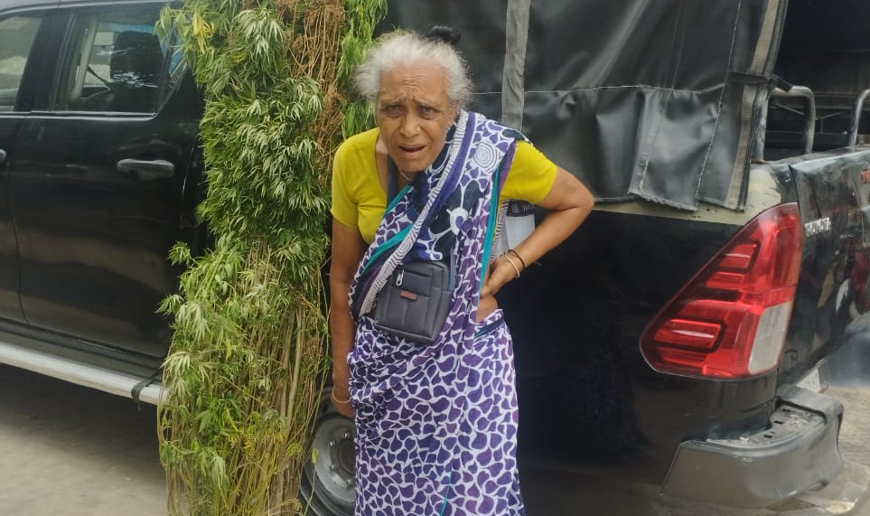 কুষ্টিয়ায় বৃদ্ধা মাদক বিক্রেতা গ্রেফতার