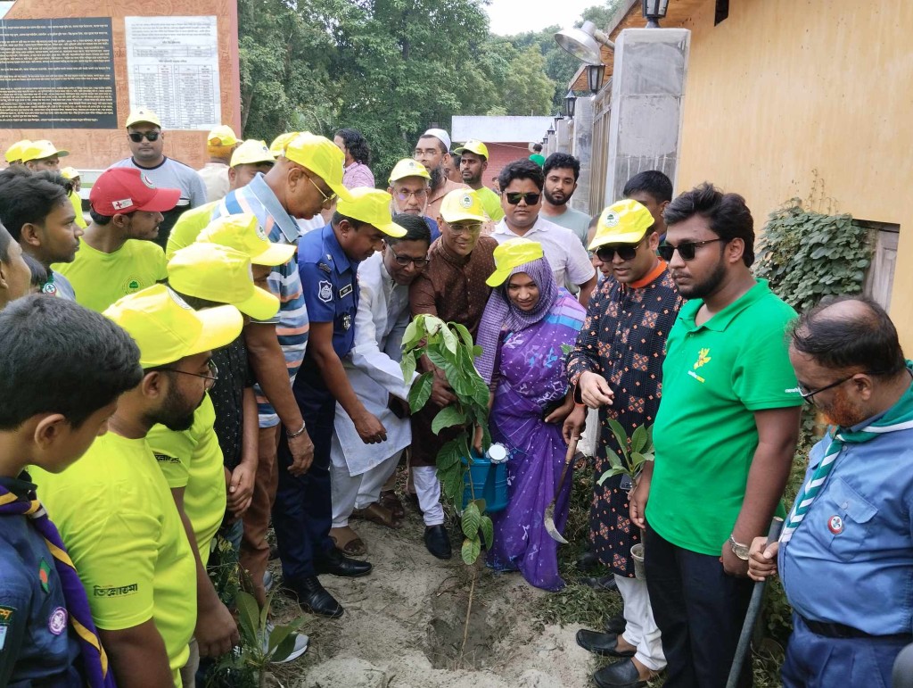 কুষ্টিয়া খোকসা উপজেলাব্যাপী বৃক্ষ রোপন কর্মসূচী উদ্বোধন 4 173867994367a226879d133 কুষ্টিয়া খোকসা উপজেলাব্যাপী বৃক্ষ রোপন কর্মসূচী উদ্বোধন
