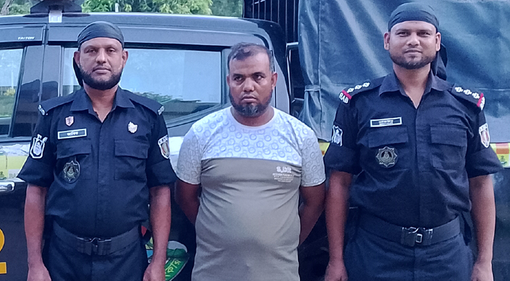 কুষ্টিয়ায় র‌্যাবের অভিযানে মাদক কারবারি আটক