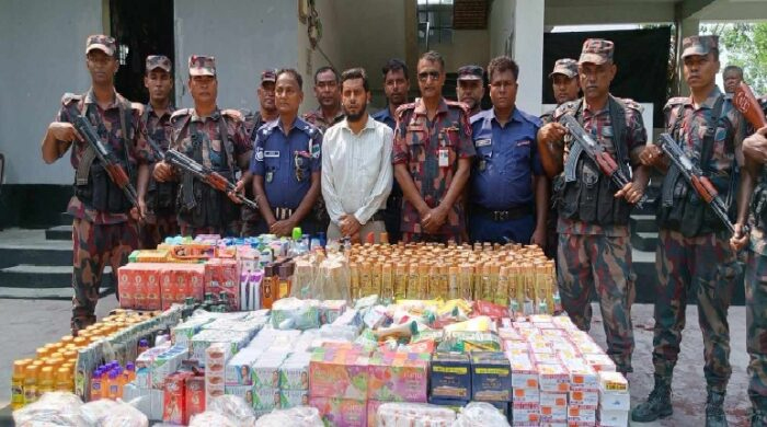 দৌলতপুরে ভাম্যমান আদালতে ৪ লক্ষ টাকার ভারতীয় প্রসাধনী জব্দ