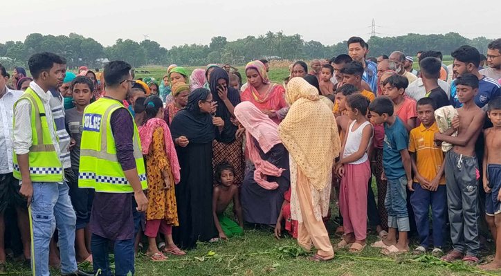 কুমারখালীতে চুরি যাওয়া শিশুর মরদেহ উদ্ধার 3 173868013267a2274484af1 কুমারখালীতে চুরি যাওয়া শিশুর মরদেহ উদ্ধার