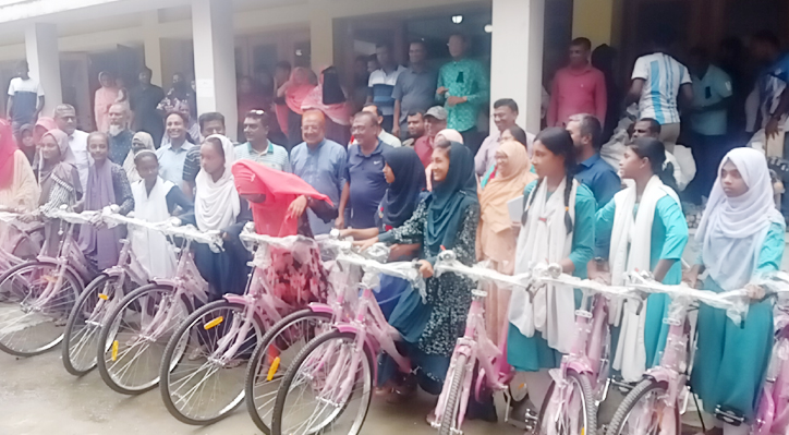 জঙ্গীরা এখন দেশটাকে অচল করে দিতে চাচ্ছে: এমপি কামারুল