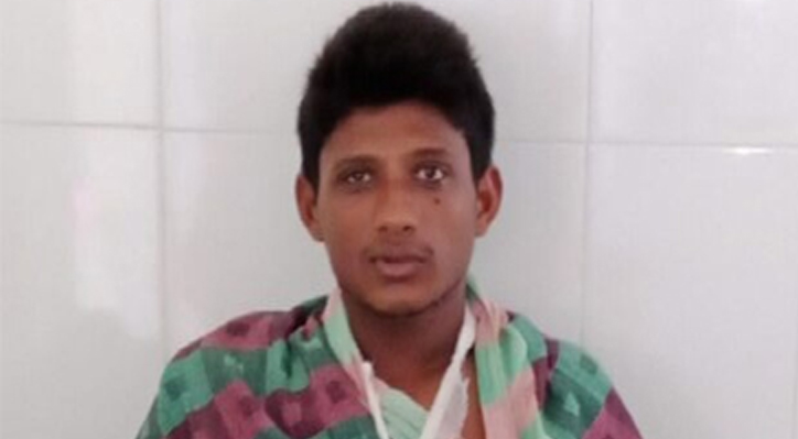 কুষ্টিয়ায় জেল থেকে বেরিয়ে যুবককে পেটালো বালি ব্যবসায়ী
