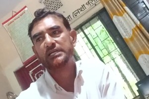 বিদ্যালয়ে অনুপস্থিত থেকেও বেতন নেন প্রধান শিক্ষকের স্ত্রী ও শ্যালিকা