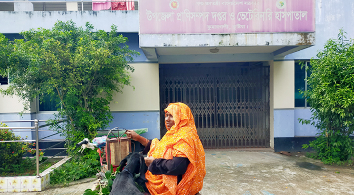 বাইরে থেকে ওষুধ কিনতে গুণতে হচ্ছে অতিরিক্ত টাকা