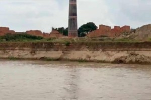 ভেড়ামারায় আকস্মিকভাবে পদ্মা নদীর ভাঙন তীব্র আকার ধারণ