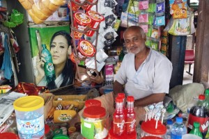 ট্রেন বন্ধ থাকায় কর্মহীন কুমারখালীর শত শত শ্রমজীবি মানুষ