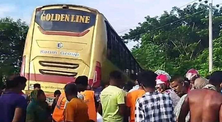 কুষ্টিয়ায় ট্রাক-বাসের মুখোমুখি সংঘর্ষে নিহত ১