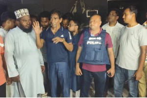 কুষ্টিয়া মডেল থানা পরিদর্শনে সাবেক এমপি অধ্যক্ষ সোহরাব উদ্দিন