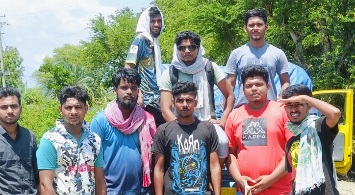 কুষ্টিয়া সদর উপজেলার হাটশ হরিপুরের সেচ্ছাসেবী সংগঠন ছাত্র-জনতা ঐক্য পরিষদ