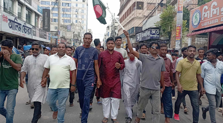 শেখ হাসিনার ফাঁসির দাবিতে কুষ্টিয়ায় বিক্ষোভ মিছিল 
