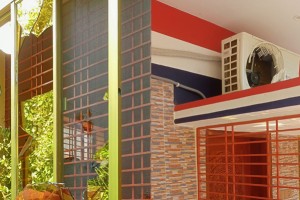 প্রবাসীর বাড়ি ও কার্যালয়ে হামলা ভাঙচুর ও লুটপাট