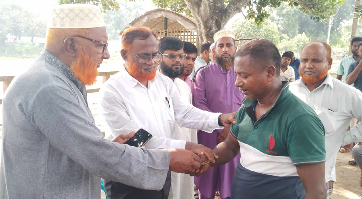 মিরপুরে ক্ষতিগ্রস্ত ব্যক্তিদের মাঝে জামায়াতের সহায়তা প্রদান