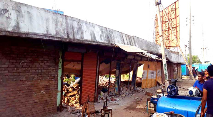 রাজনৈতিক প্রভাব খাটিয়ে শিল্পপতি নাসিরের বিরুদ্ধে জমি দখলের অভিযোগ 
