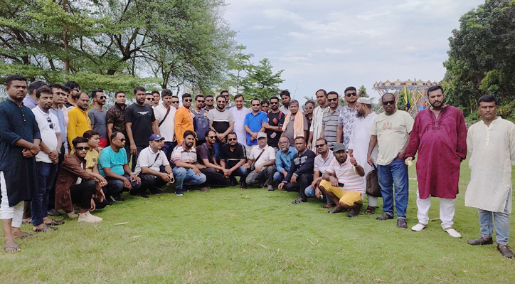 ইউ.এফ.সি’র আয়োজনে নৌকা ভ্রমন ও বনভোজন 