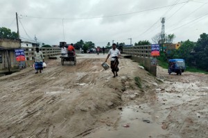 পান্টি বাজার সেতুতে সংযোগ সড়ক না করেই লাপাত্তা ঠিকাদার