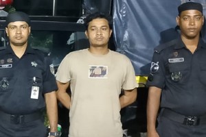 কুষ্টিয়ায় র‌্যাবের অভিযানে হত্যা মামলার পলাতক আসামী গ্রেফতার