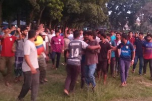 হলে গিয়ে শিক্ষার্থীদের হাতে গণধোলাইয়ের শিকার ইবি ছাত্রলীগ কর্মী