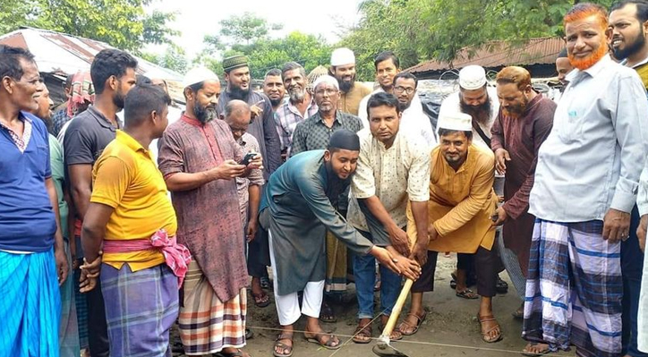 পাটিকাবাড়ীতে সংঘালঘু হিন্দু সম্প্রদায়ের গৃহনির্মাণ উদ্বোধন করলেন বাংলাদেশ জামায়াতে ইসলামী