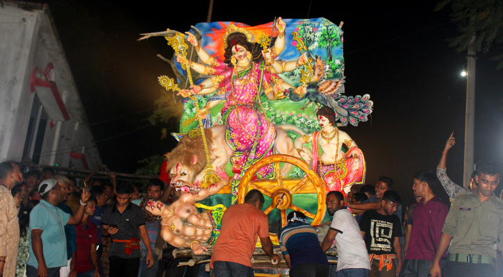 কুমারখালীতে প্রতিমা বিসর্জনের মধ্য দিয়ে শেষ হলো দুর্গোৎসব
