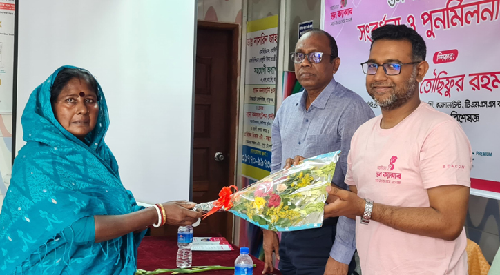 কুষ্টিয়ায় ১৮জন ক্যান্সার জয়ীকে সম্বর্ধনা
