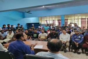 ইবির সাদ্দাম হলে প্রভোস্টের সঙ্গে শিক্ষার্থীদের মতবিনিময়