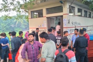 কুষ্টিয়ার লালন মেলায় শৌচাগার সংকটে ভোগান্তিতে মেলায়আগত দর্শনার্থীরা