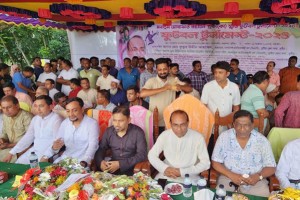 ভেড়ামারায় আরাফাত রহমান কোকো স্মৃতি ফুটবল টুর্নামেন্ট উদ্বোধন 