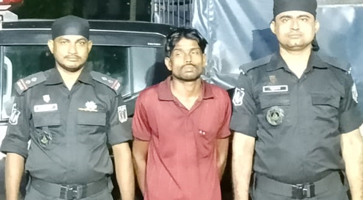 কুষ্টিয়ায় র‌্যাবের অভিযানে জেলখানার তালা ভেঙ্গে পালিয়ে যাওয়া আসামি গ্রেফতার