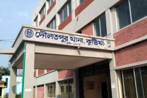 দৌলতপুরে সংবাদপত্র পরিবেশকের ওপর হামলা ও মারপিটের অভিযোগ