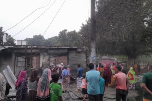 দৌলতপুরে জিম অ্যান্ড মিম এন্টারপ্রাইজে আগ্নিকান্ডের একদিন পর অগ্নিদগ্ধ কর্মচারীর মৃত্যু